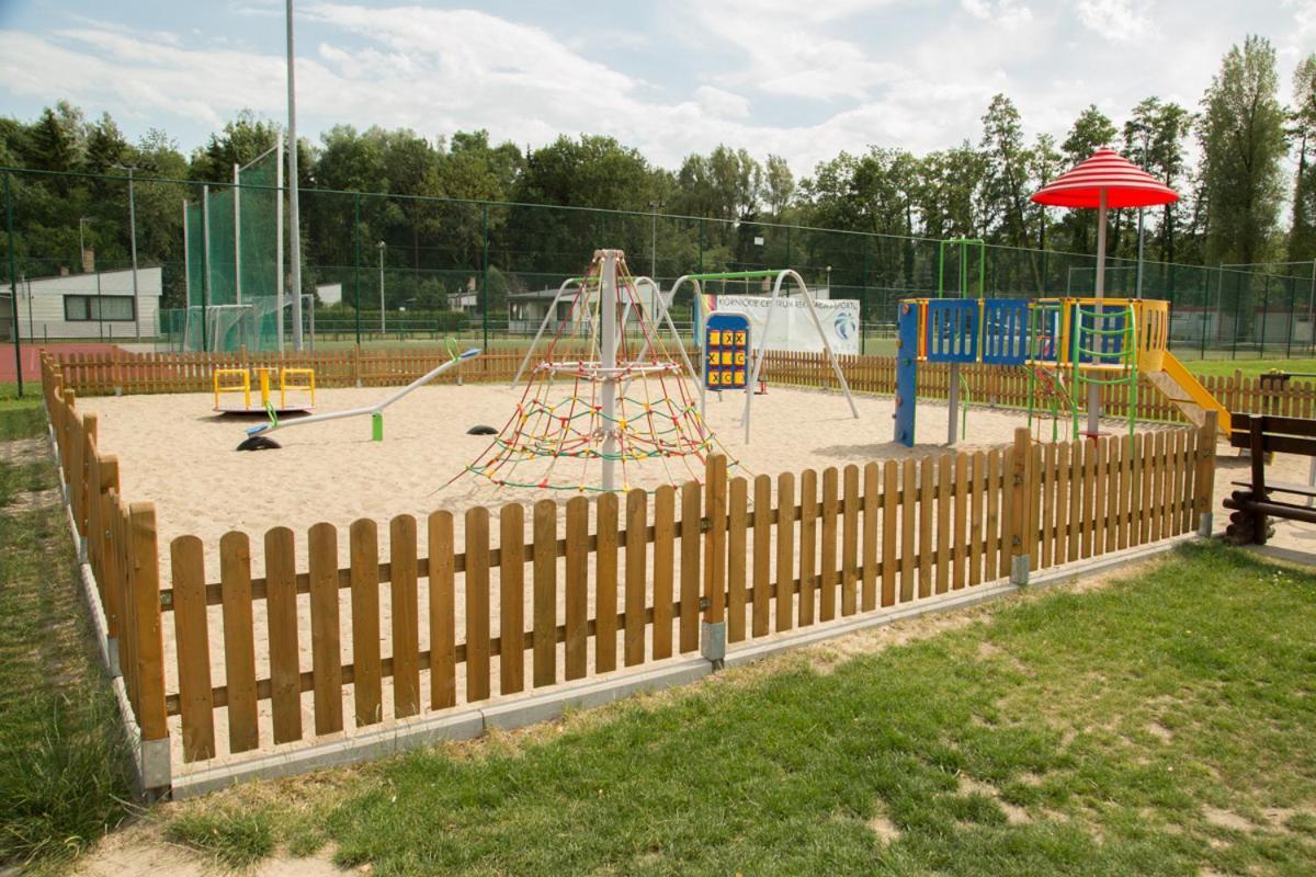 Camping Oaza Blonie Kornik Domki Standard - 3 Pokoje Exteriér fotografie